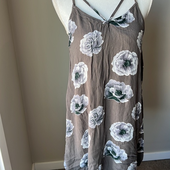 Devoted Luxury Apparel Floral Dress - Picture 2 of 10